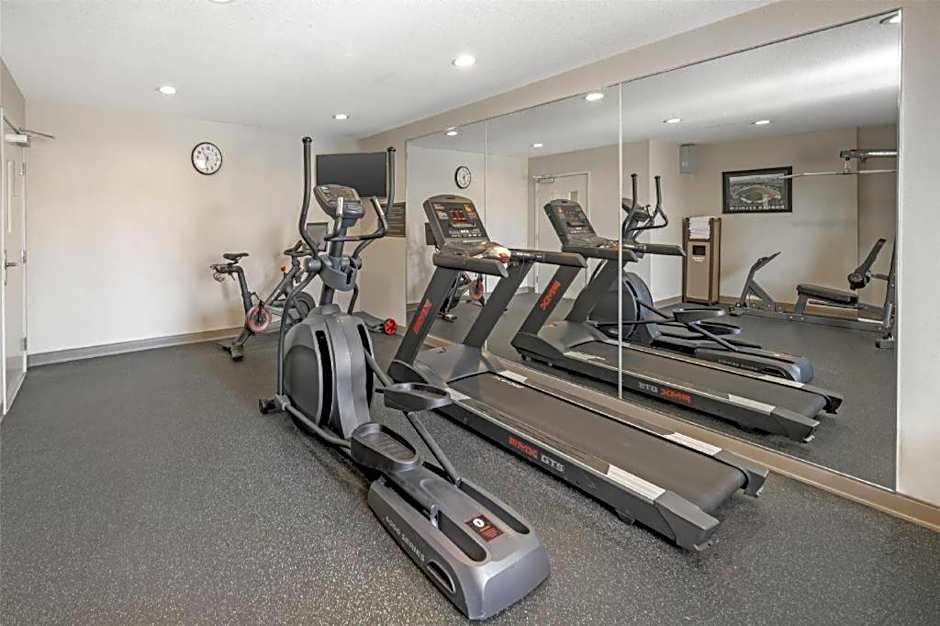 Best Western Plus Twin View Inn & Suites