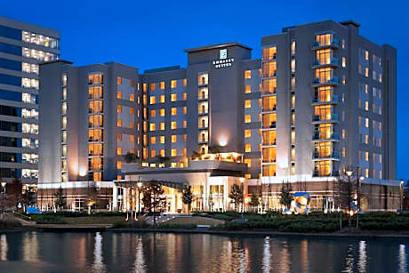 Embassy Suites by Hilton The Woodlands at Hughes Landing