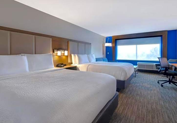 Holiday Inn Express & Suites - Detroit - Dearborn By IHG