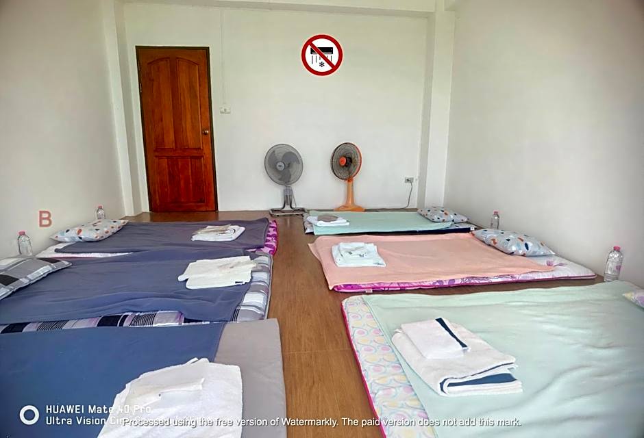 YYK Hostel 24H