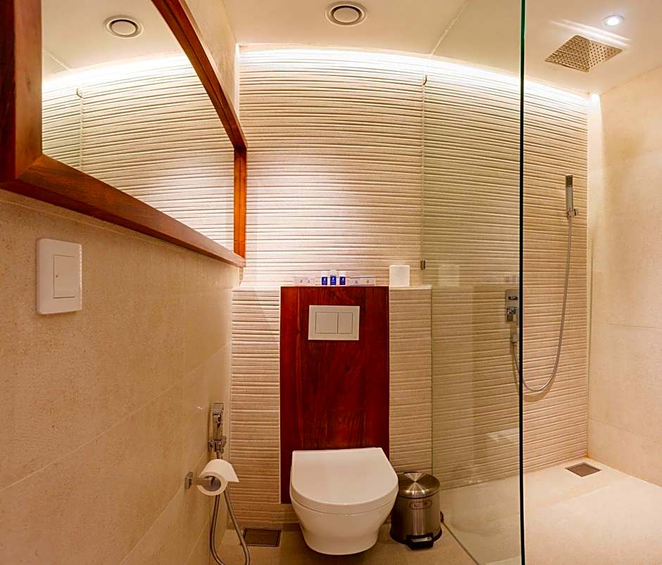 Camelot Beach Hotel