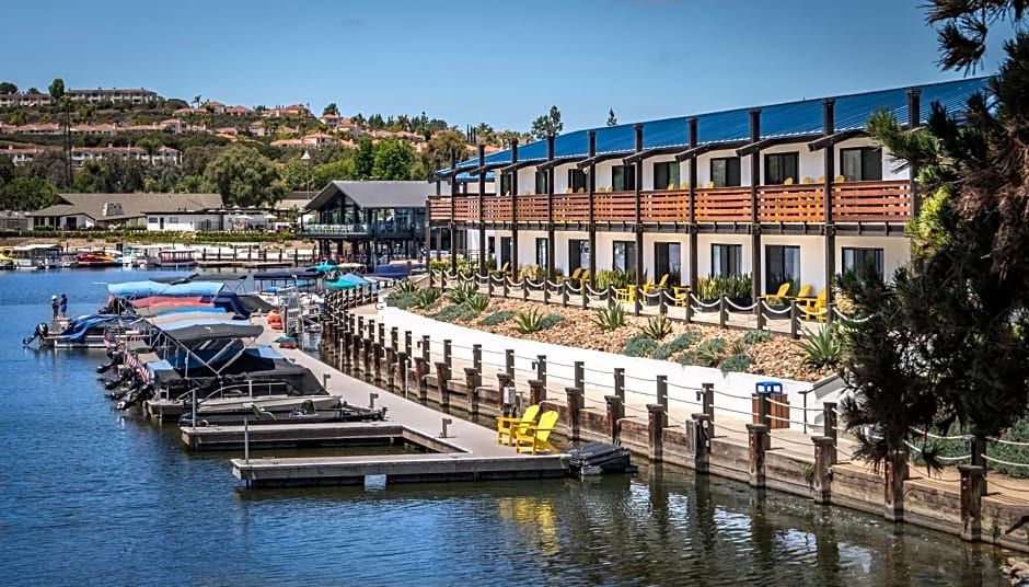 Lakehouse Hotel and Resort