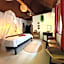 Alcove Bungalow