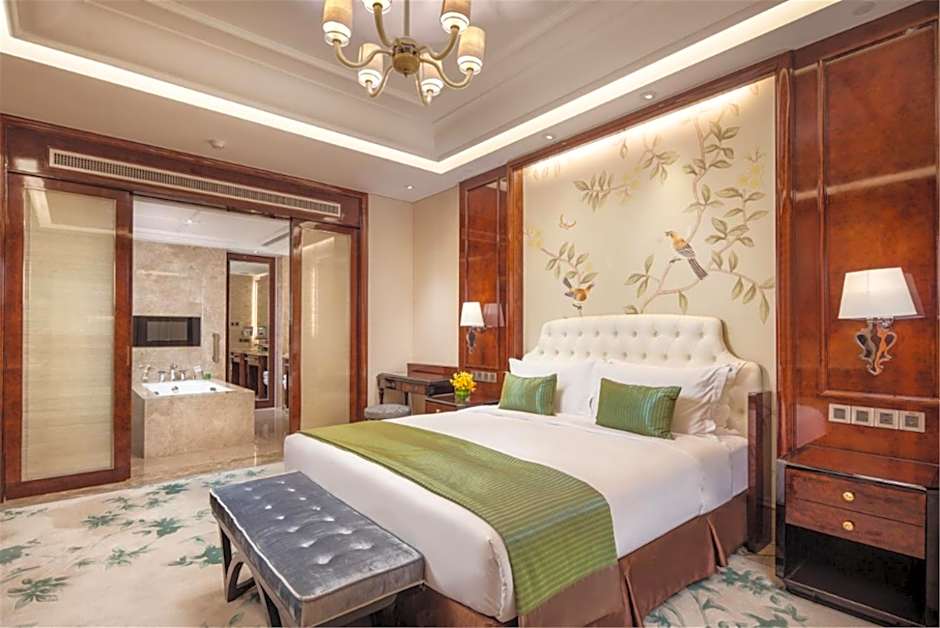 Ramada Plaza Qiandeng Kunshan