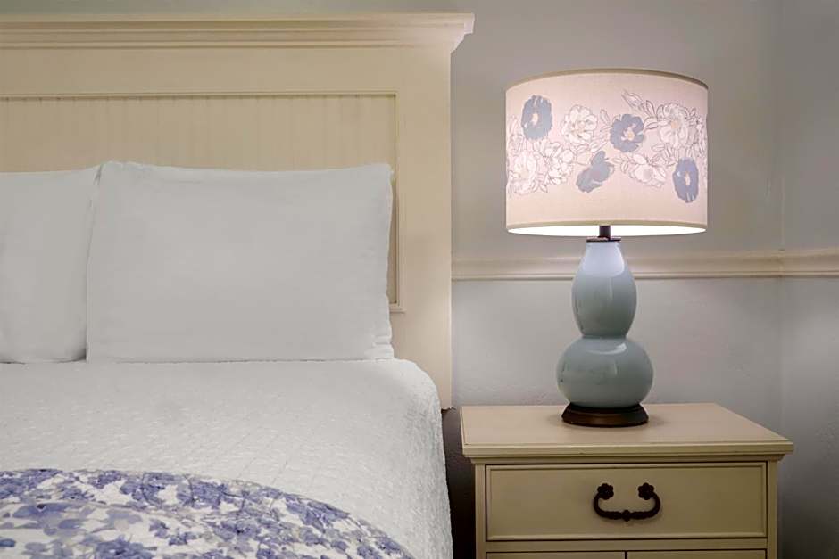 Best Western Grandma's Feather Bed