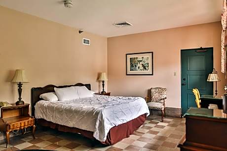 Queen Room