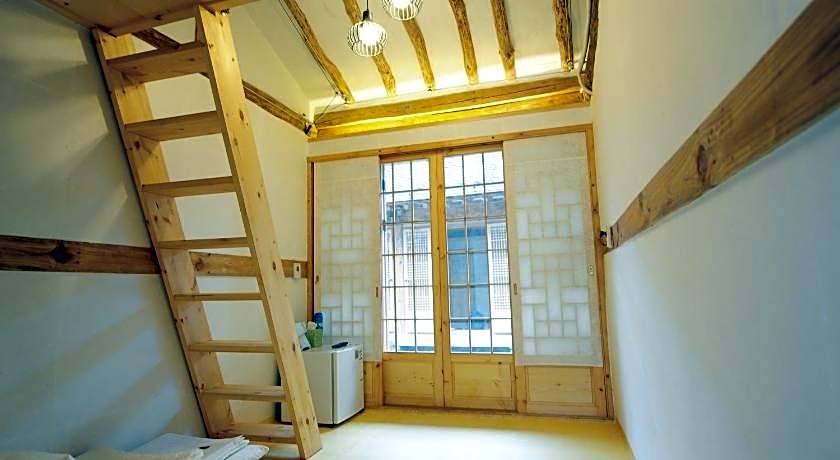 Gaeunchae Hanok Guesthouse Jeonju