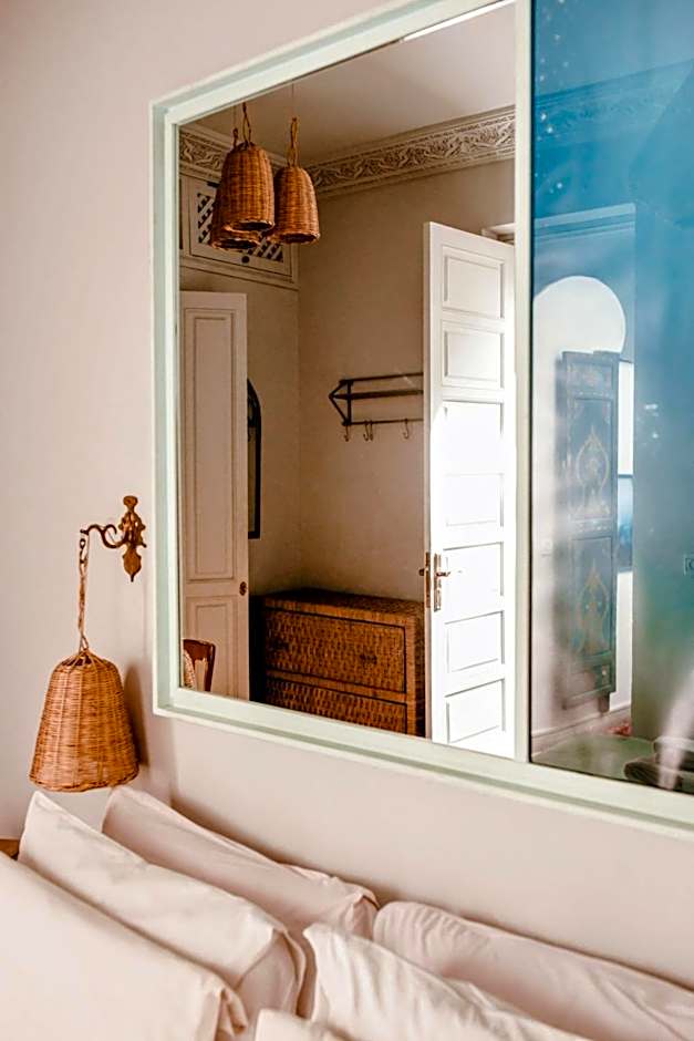 Riad Laly Tourisme Eclairé Le bijou de la medina
