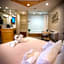 Sybaris Pool Suites