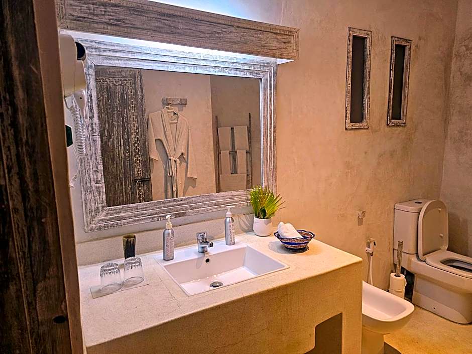 The Villa Luxury Suites Hotel