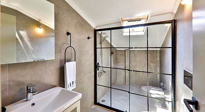Luff Suites