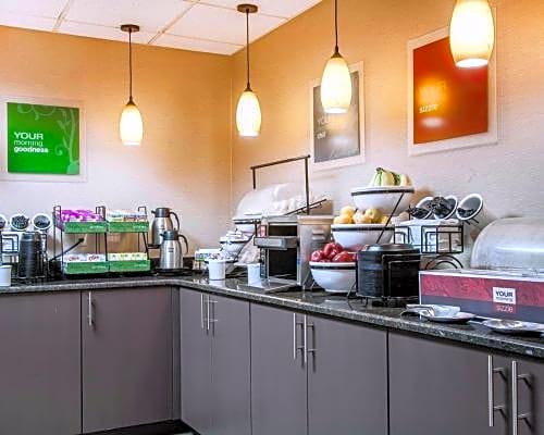 Comfort Inn & Suites Sturbridge-Brimfield