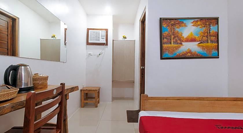 RedDoorz Plus @ Jollydays Hotel Nueva Ecija