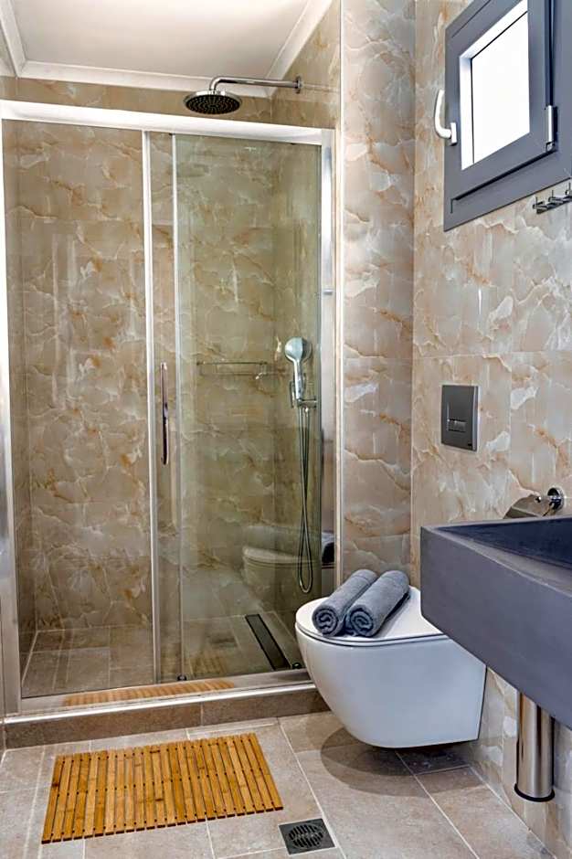 THALASSIA LUXURY APARTMENTS