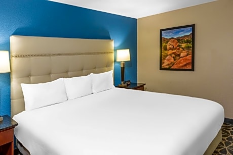 King Room with Mobility/Hearing Impaired Access - Non-Smoking
