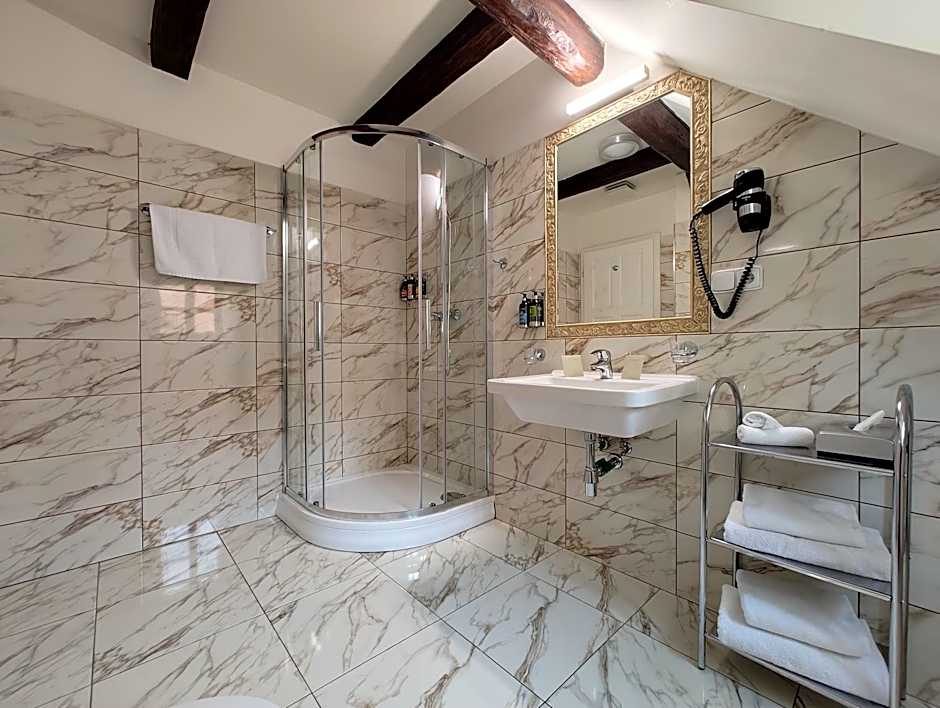 Little King Hotel U Malvaze