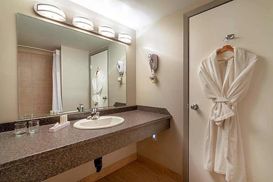 Ramada by Wyndham Northern Grand Hotel & Conference Centre