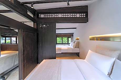 Farm Yard Large(Family) Suite