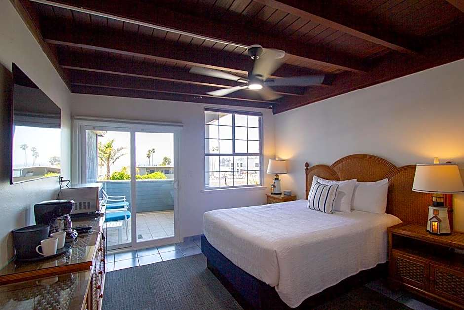 Edgewater Beach Inn