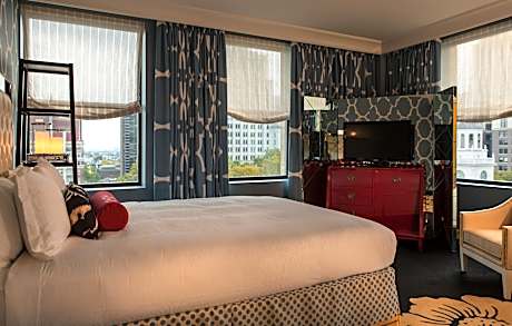 1 King Premium Corner Spa