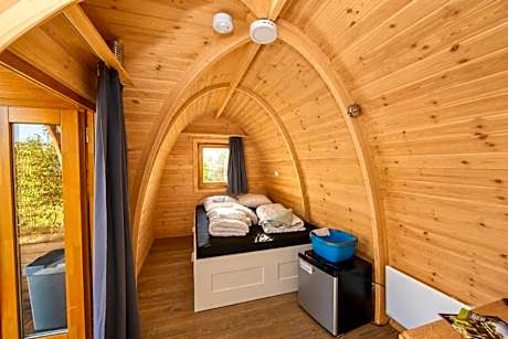 Quadruple Room with Shared Bathroom