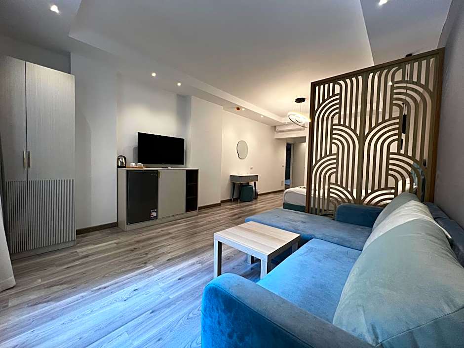 Onyx Pyramids Boutique Hotel