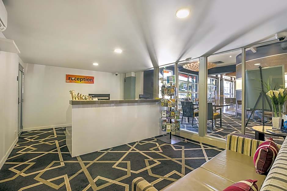 Nightcap at Golden Beach Tavern