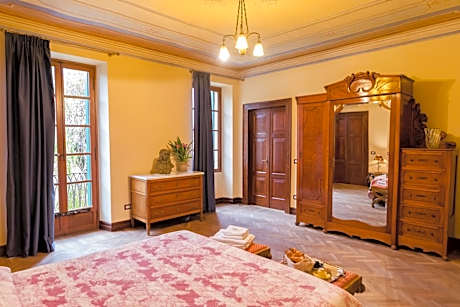 Suite with Pool View