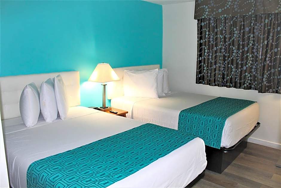 Howard Johnson Suites by Wyndham San Diego Chula Vista/BayFt