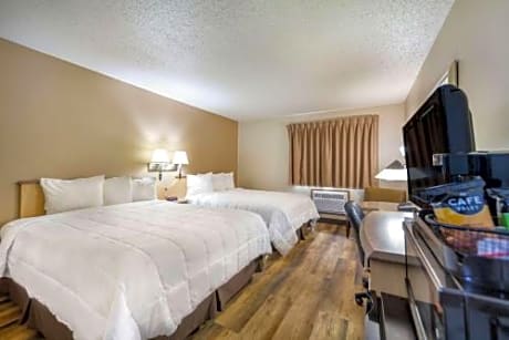 Standard Queen Room with Two Queen Beds - Non Smoking