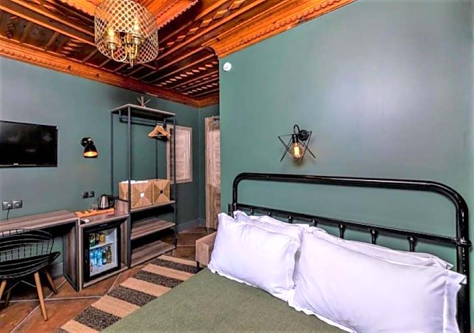 Photo 1 of 4 of Small Double Room
