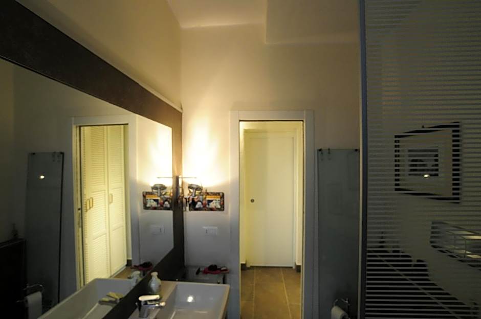 Art House Quartu - Margine Rosso