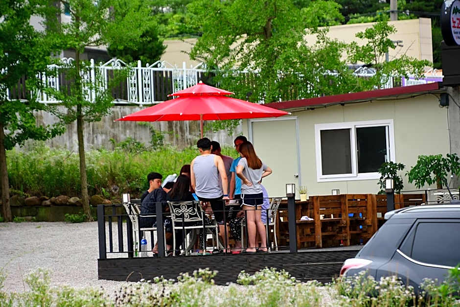 Nogodan Guesthouse and Hotel