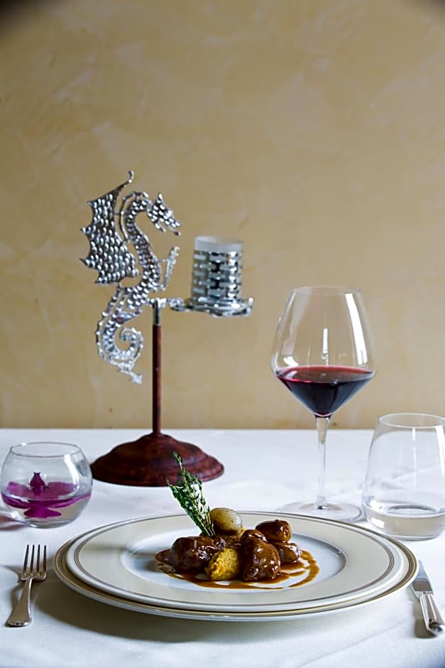 Castello Dal Pozzo Hotel