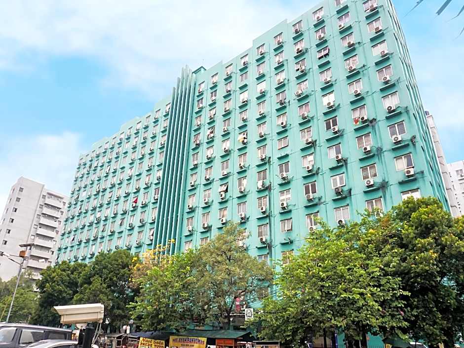 OYO 91025 Rendy Pelangi Rooms Citypark