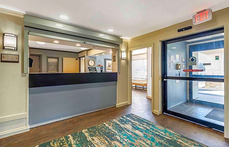 Extended Stay America Select Suites - Chicago - Naperville - East