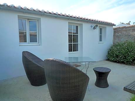 Triple Room with Garden View