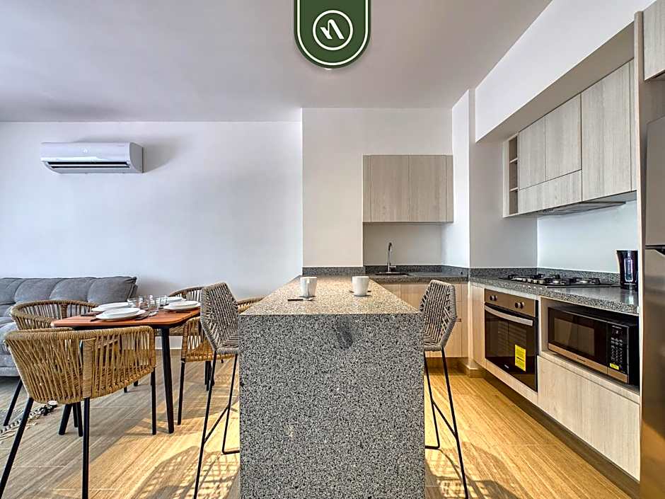 New 1 BR Condo - Oceanview Pool - 2 min to Beach