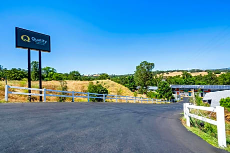 Quality Inn & Suites