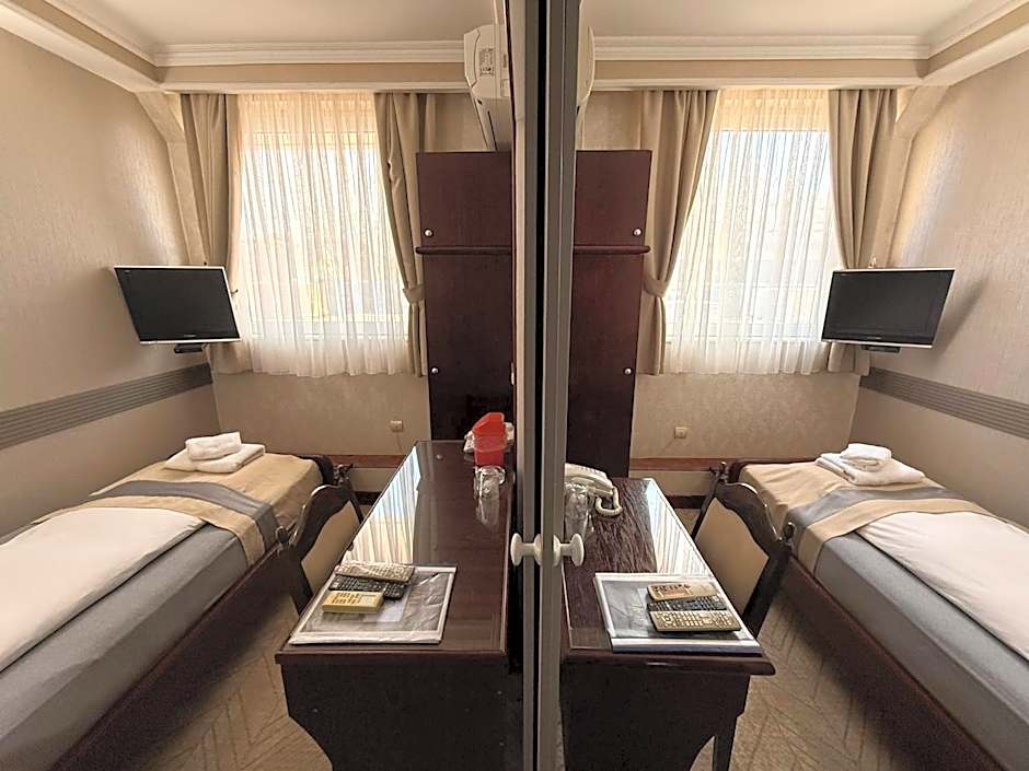 Garni Hotel Lav