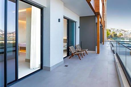 Family Connecting Room