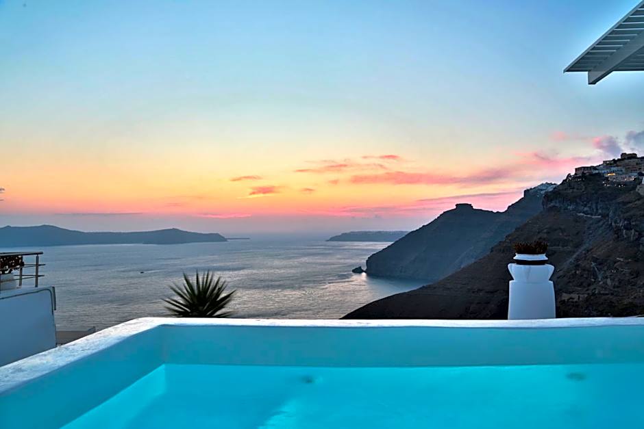 Trieris Villa & Suites