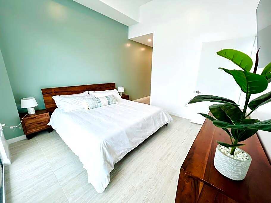 Sleek 2BD 2BA Condo In Miami Design District