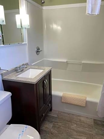 Standard Queen Room with Two Queen Beds