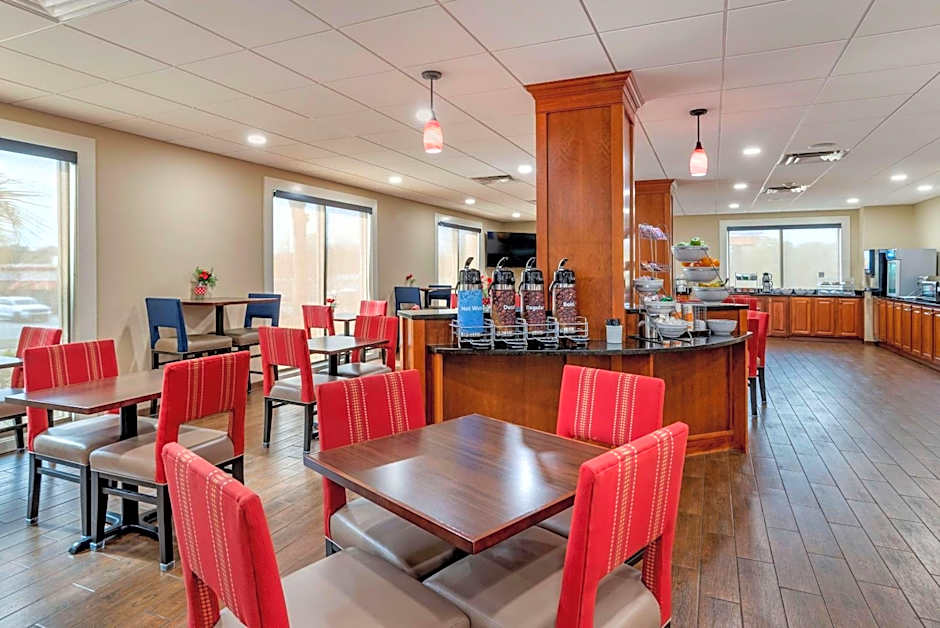 Comfort Suites At Eglin Air Force Base