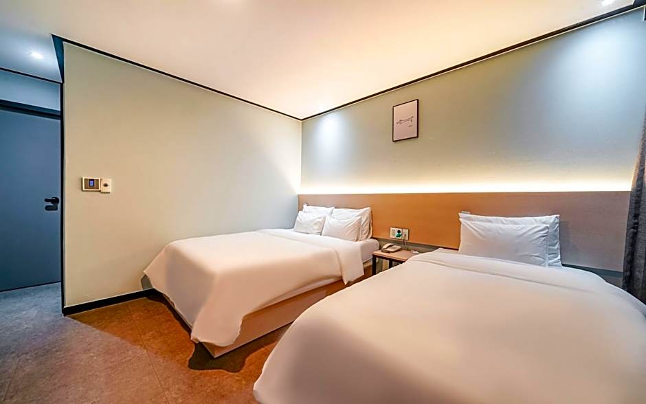 Busan Gangseo Sinhodong Hotel The May