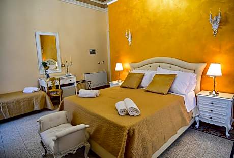 Deluxe Triple Room
