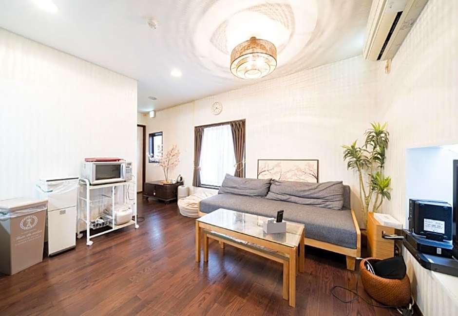 Shinjyuku  Okubo House