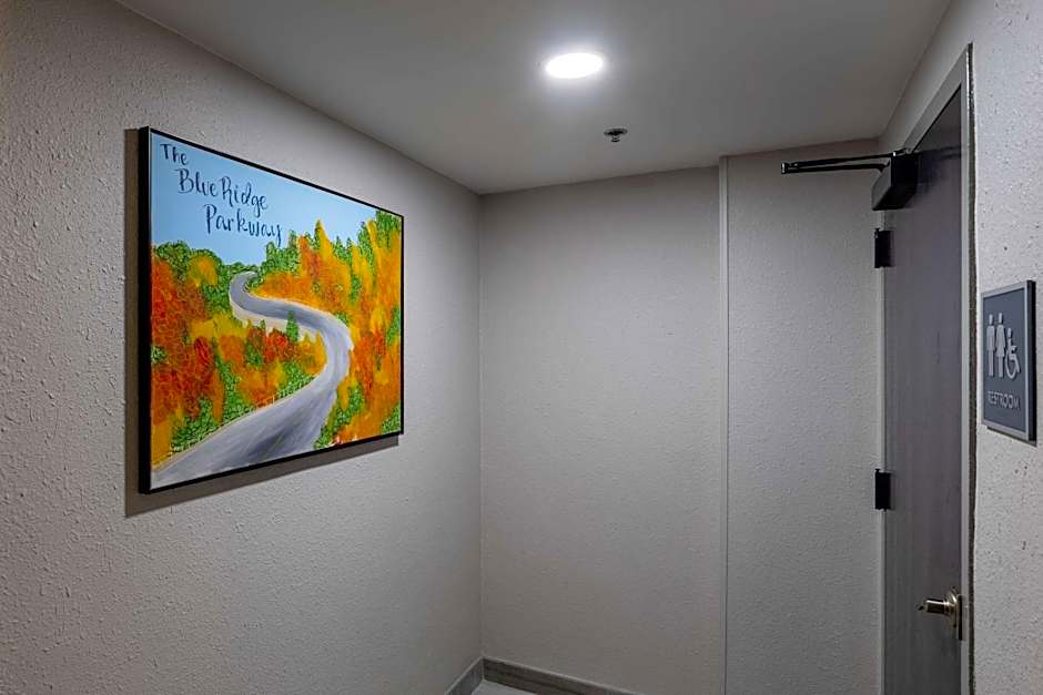 Rodeway Inn & Suites