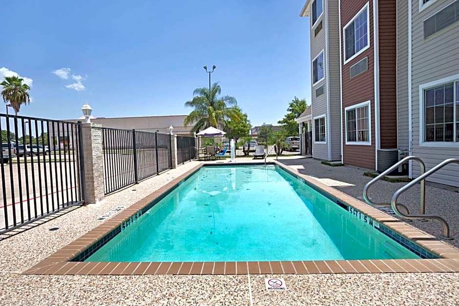 Microtel Inn & Suites By Wyndham Houston